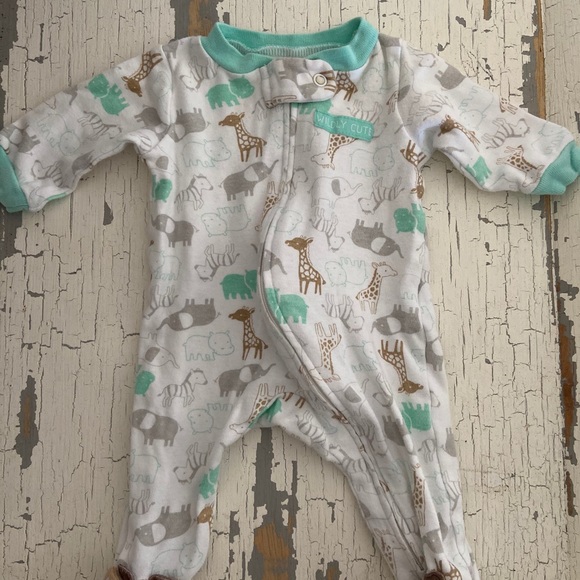 Bundled Zip & Play PJ’s (newborn) - Picture 4 of 5